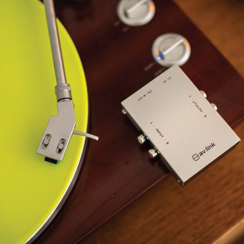 (UK version) Pre - amplifier for turntables - Apollo Music School