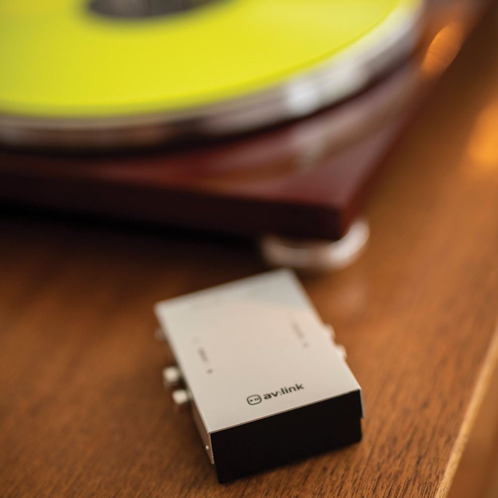 (UK version) Pre - amplifier for turntables - Apollo Music School