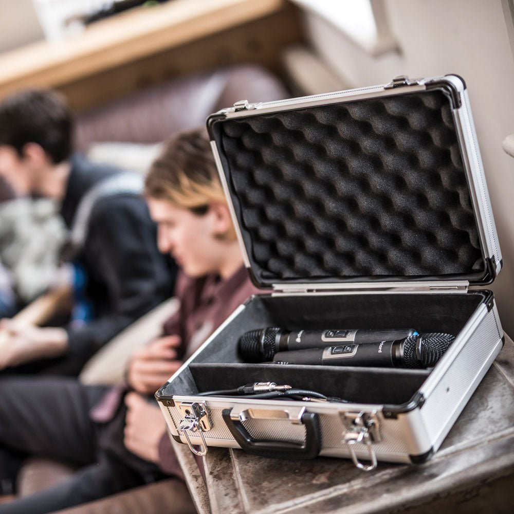 Microphone flight case. - Apollo Music School