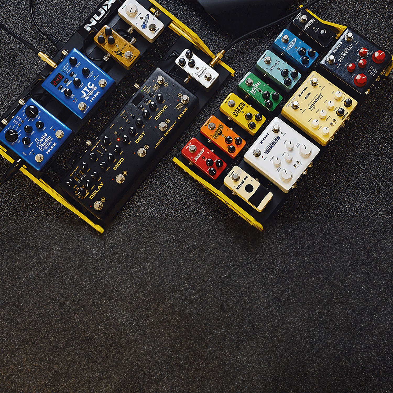 Medium Bumblebee Pedalboard + Bag + Accessories - Apollo Music School