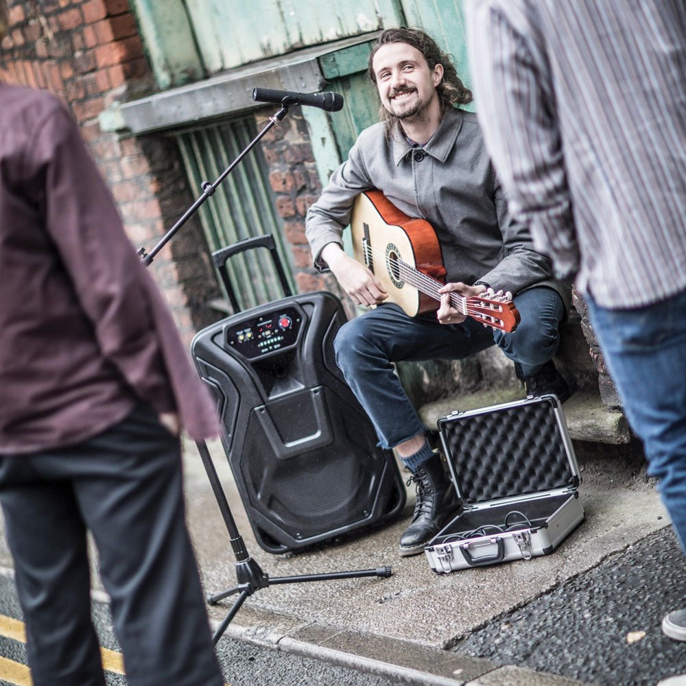 Microphone flight case. - Apollo Music School